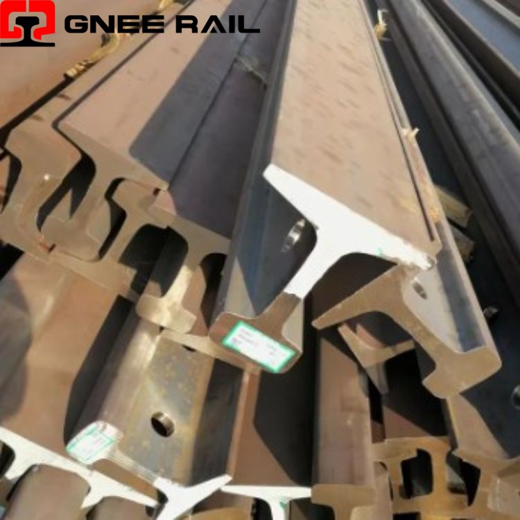 What is the specification of UIC54 railroad?